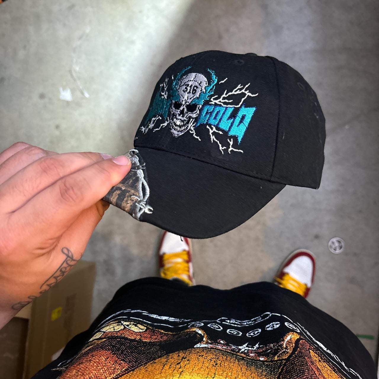 Stone Cold Steve Austin  barb wire real tree camo hat