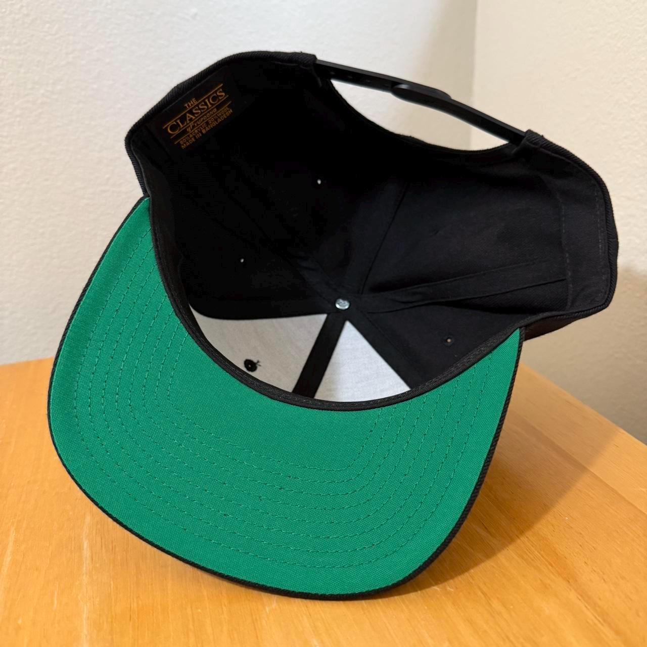 Black and white Snowfall snapback hat
