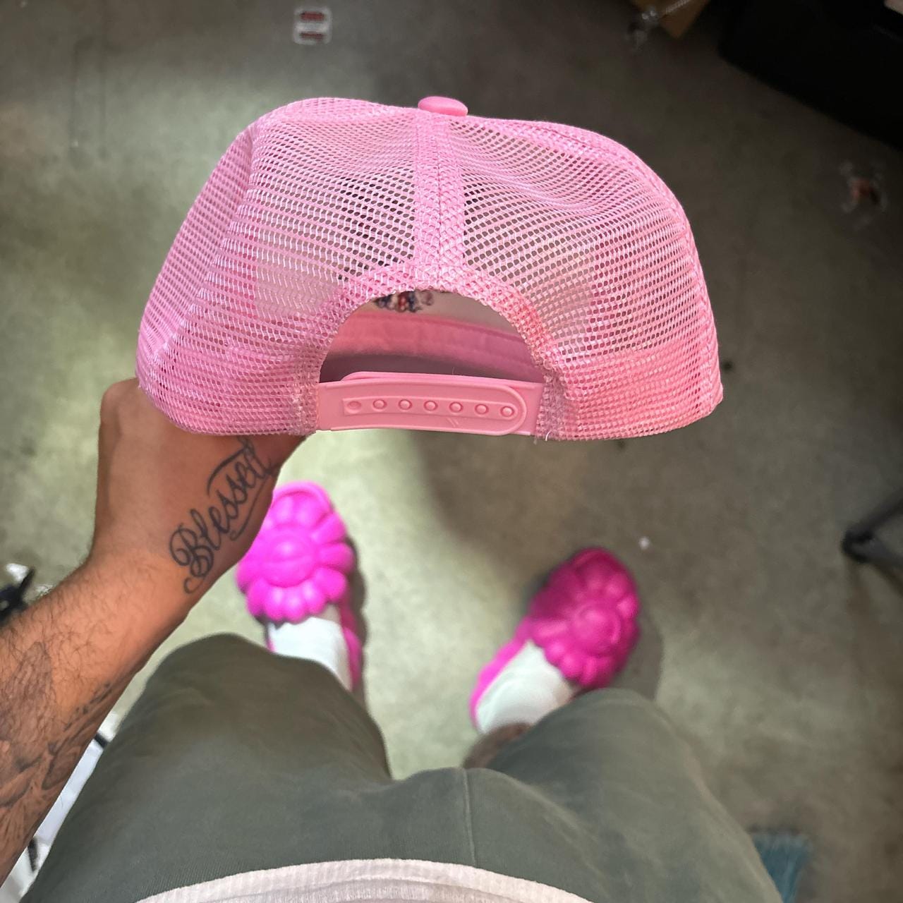 Dipset Harlem World Trucker hat Pink and white